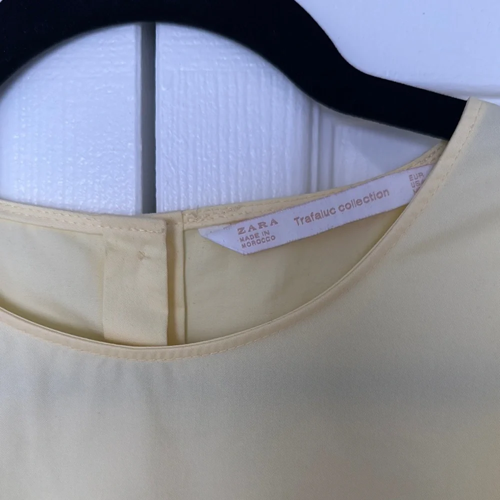 Zara Yellow Ruffle Top - Picture 2 of 3